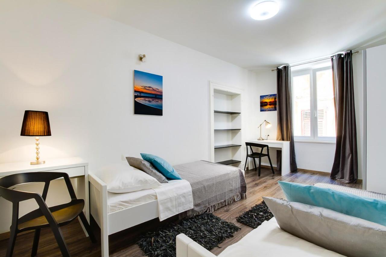 Divinity'S - Old Town Center Apartment Zadar Exterior photo